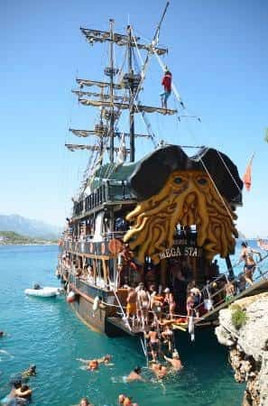 Alanya Pirate Boat Trip море