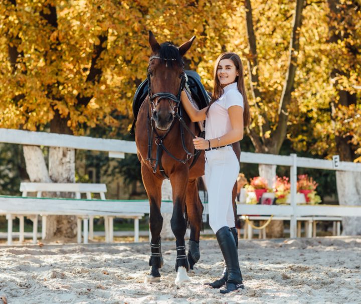 Horse riding in Side