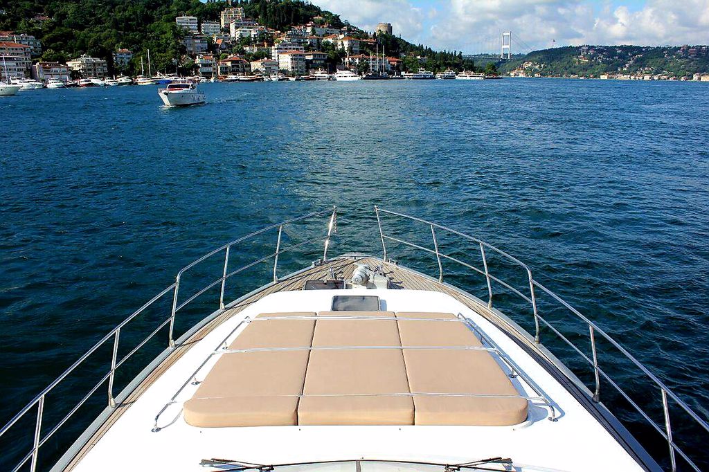 Private Yacht Rental in Istanbul Лодочный тур